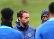 开云下载-英格兰队遭遇困境，全力以赴备战