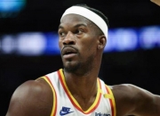 开云体育中国-惊险一幕！球员在比赛中展现出色个人能力的简单介绍