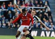 开云官网-曼联客场惨败，球队连续遭遇失利