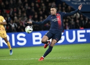 开云体育_巴黎圣日耳曼提前锁定法甲冠军，赛季表现抢眼的简单介绍