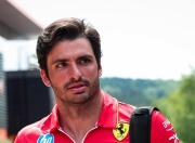 开云体育官方网站-雷诺车队绝杀威廉姆斯，塞恩斯惊艳四座