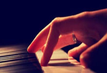 开云体育官网-英格兰羽毛球队强势击败法国羽毛球队，马琳完美统治全场