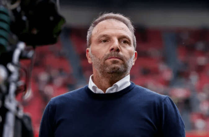 阿贾克斯新援范德贝克获赞主帅戴维斯的简单介绍 阿贾克斯新援范德贝克获赞主帅戴维斯的简单介绍