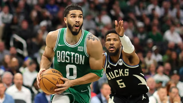 雄鹿队轻取胜利,成功进入半决赛的简单介绍 雄鹿队轻取胜利,成功进入半决赛的简单介绍