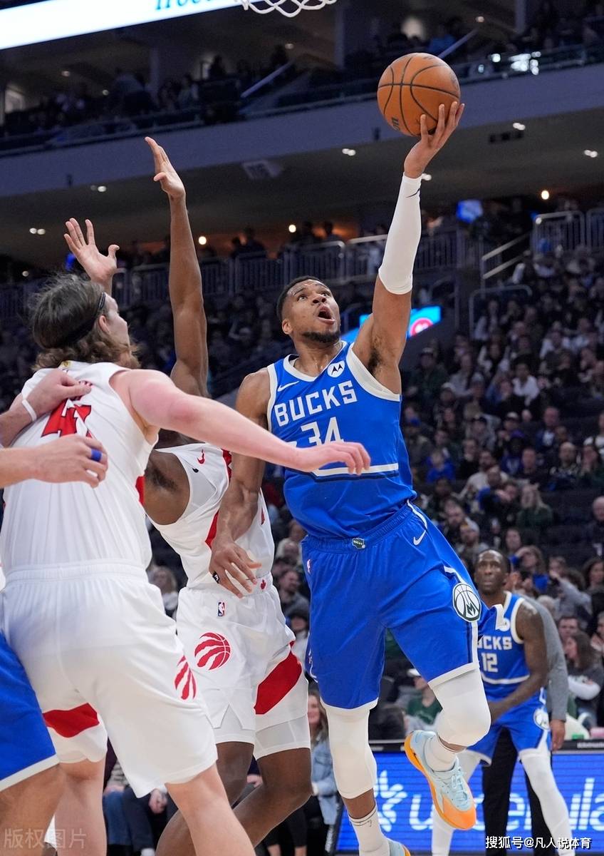 雄鹿队轻取胜利,成功进入半决赛的简单介绍 雄鹿队轻取胜利,成功进入半决赛的简单介绍