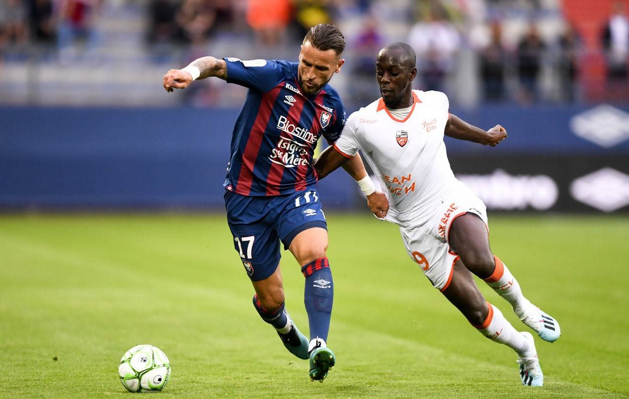 关于亚眠客场负卡昂，科纳特表现低迷的信息