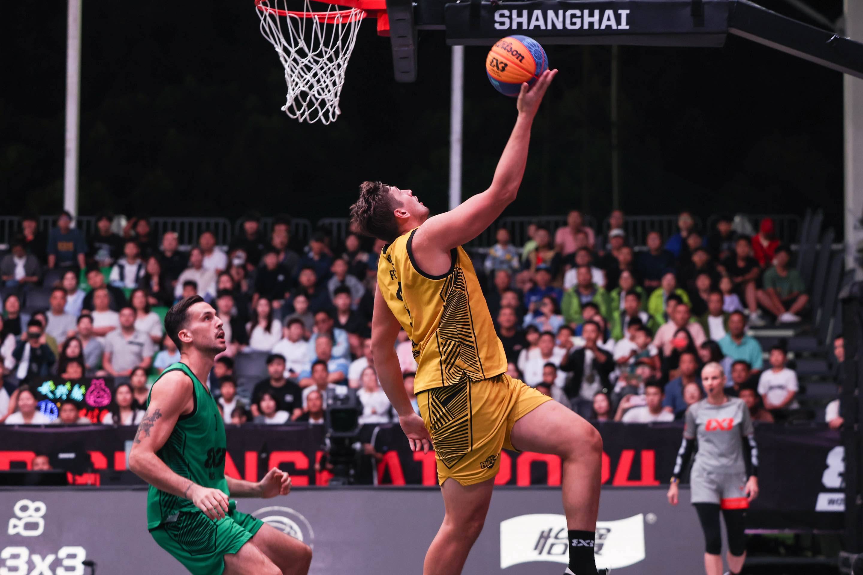 关于篮球比赛激烈的竞争让人目不暇接的信息 关于篮球比赛激烈的竞争让人目不暇接的信息