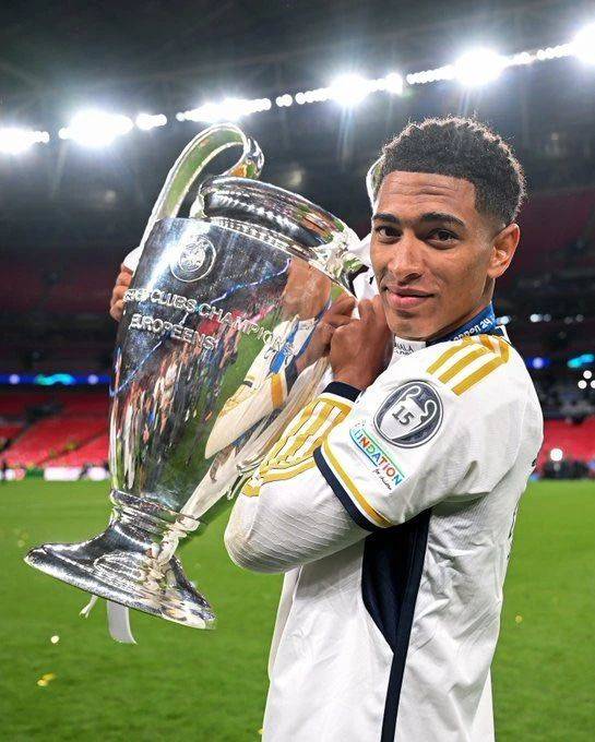 关于热刺后卫坚守国家队备战欧洲杯预选赛的信息 关于热刺后卫坚守国家队备战欧洲杯预选赛的信息