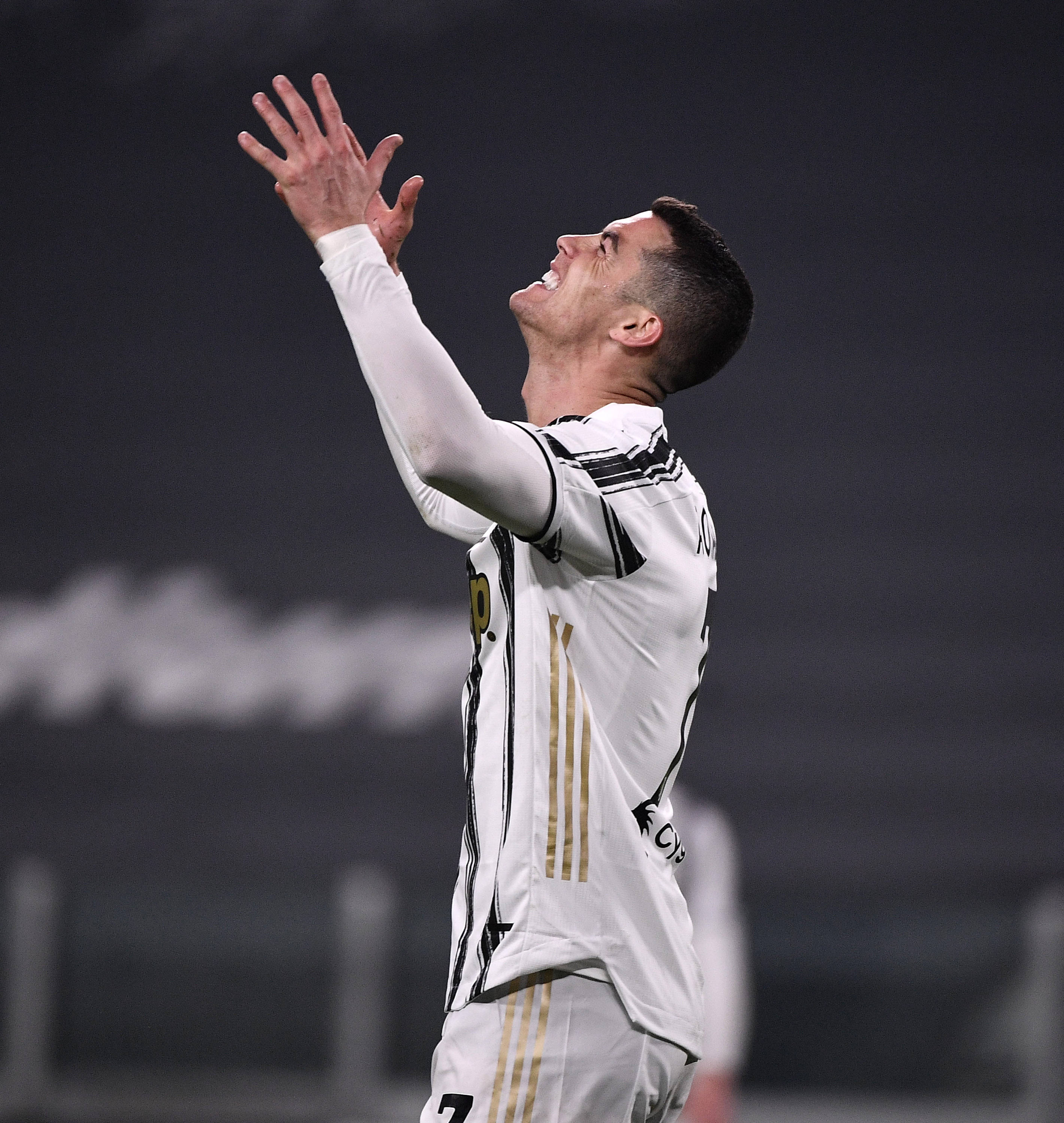 包含克罗托内主场大胜，一鼓作气迎接下一场比赛的词条