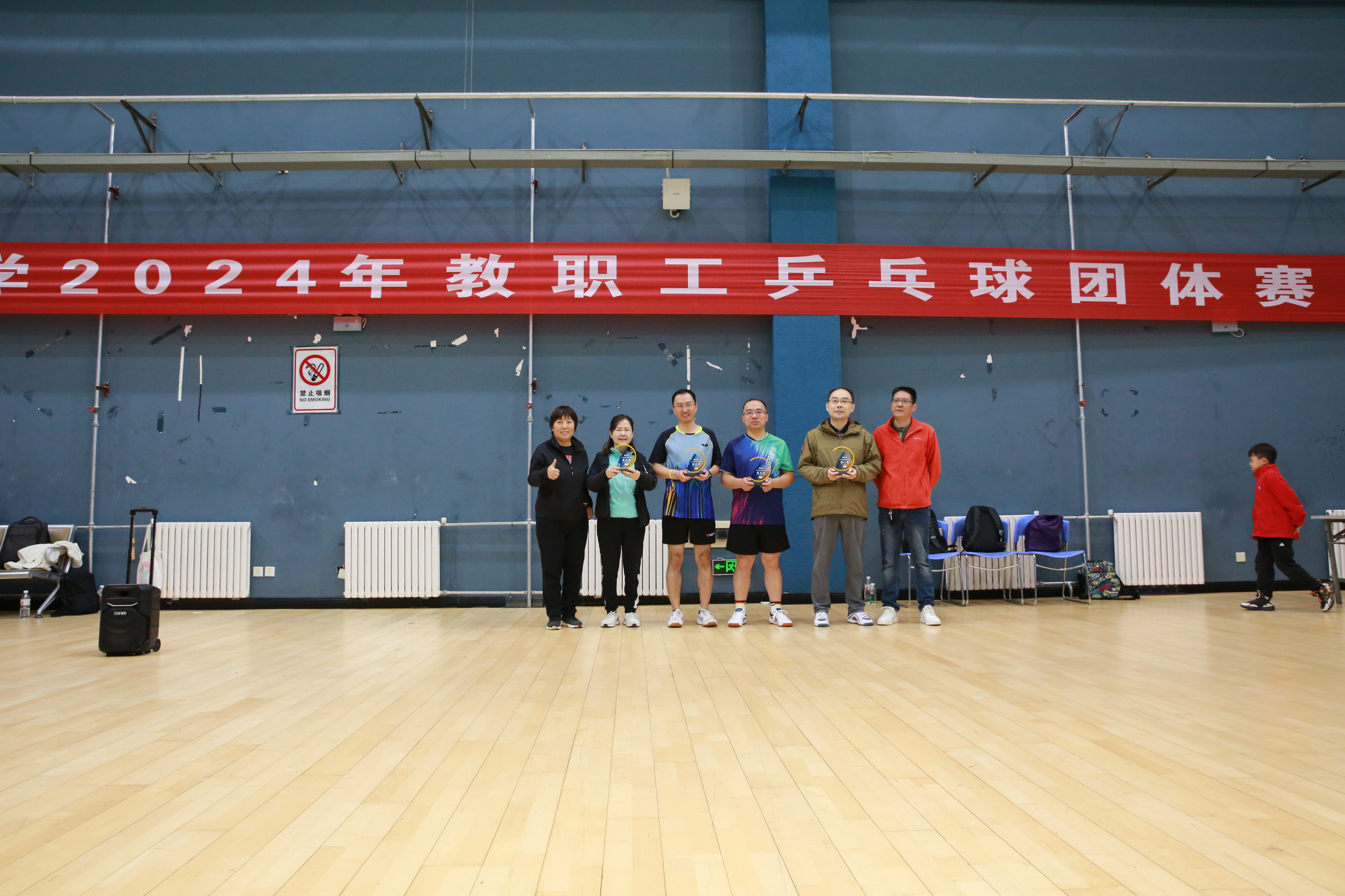 关于夺冠球队精神风貌，团结互助合作有力的信息