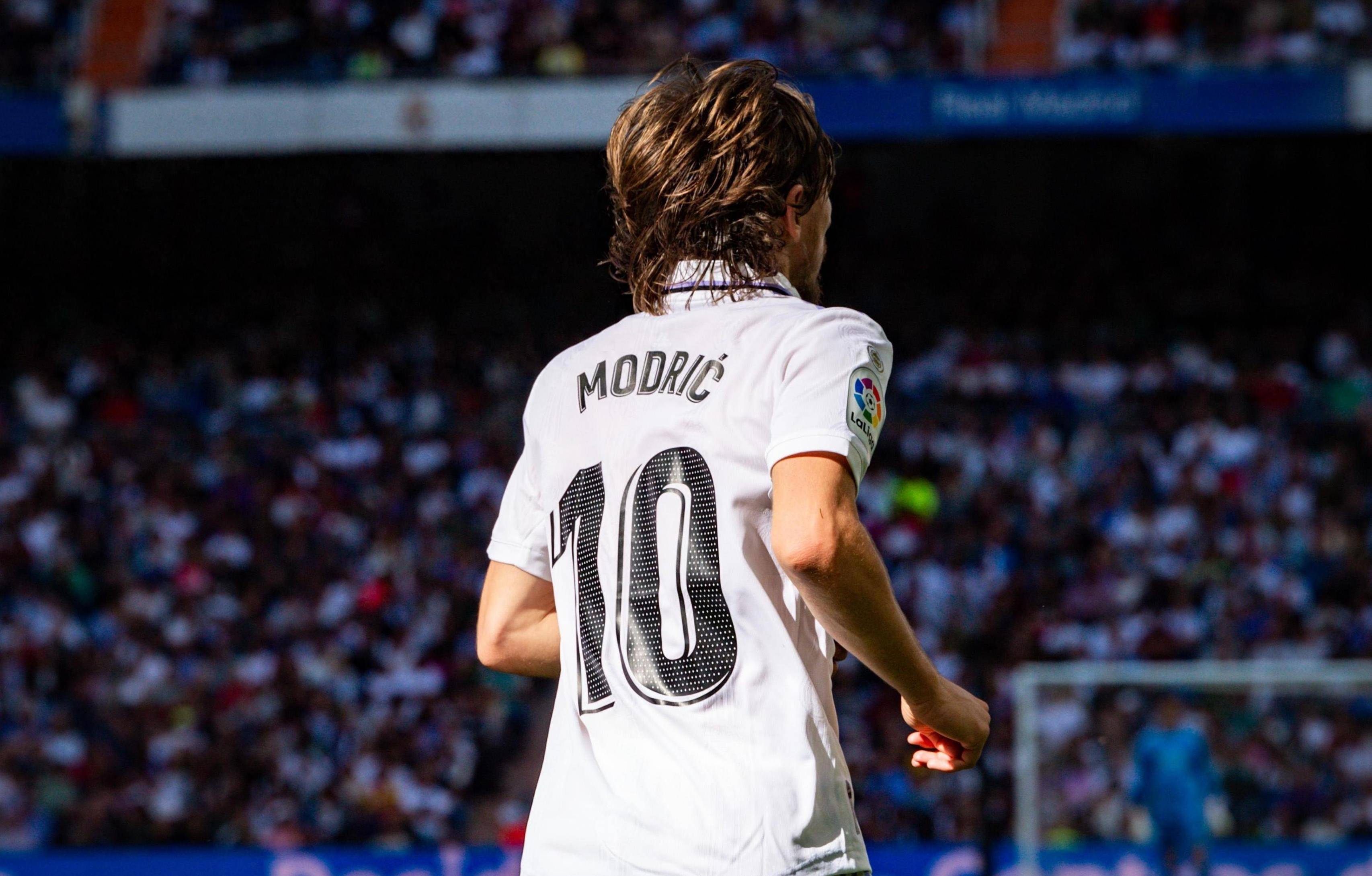 皇马中场大将莫德里奇再次展现技术