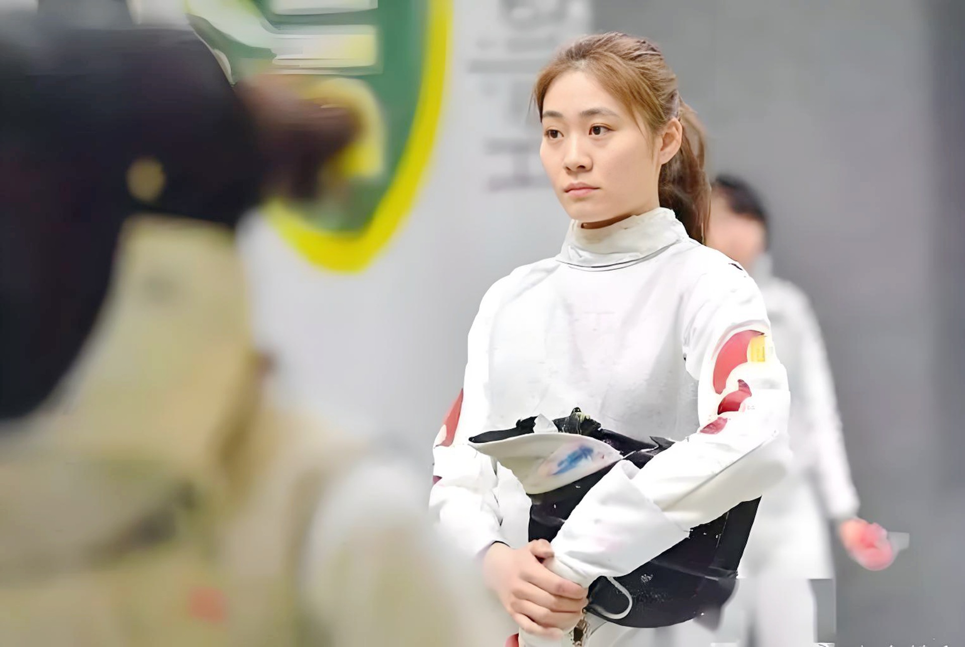 包含乌克兰女足对决中国队：国际友谊赛上球队团结一心的词条