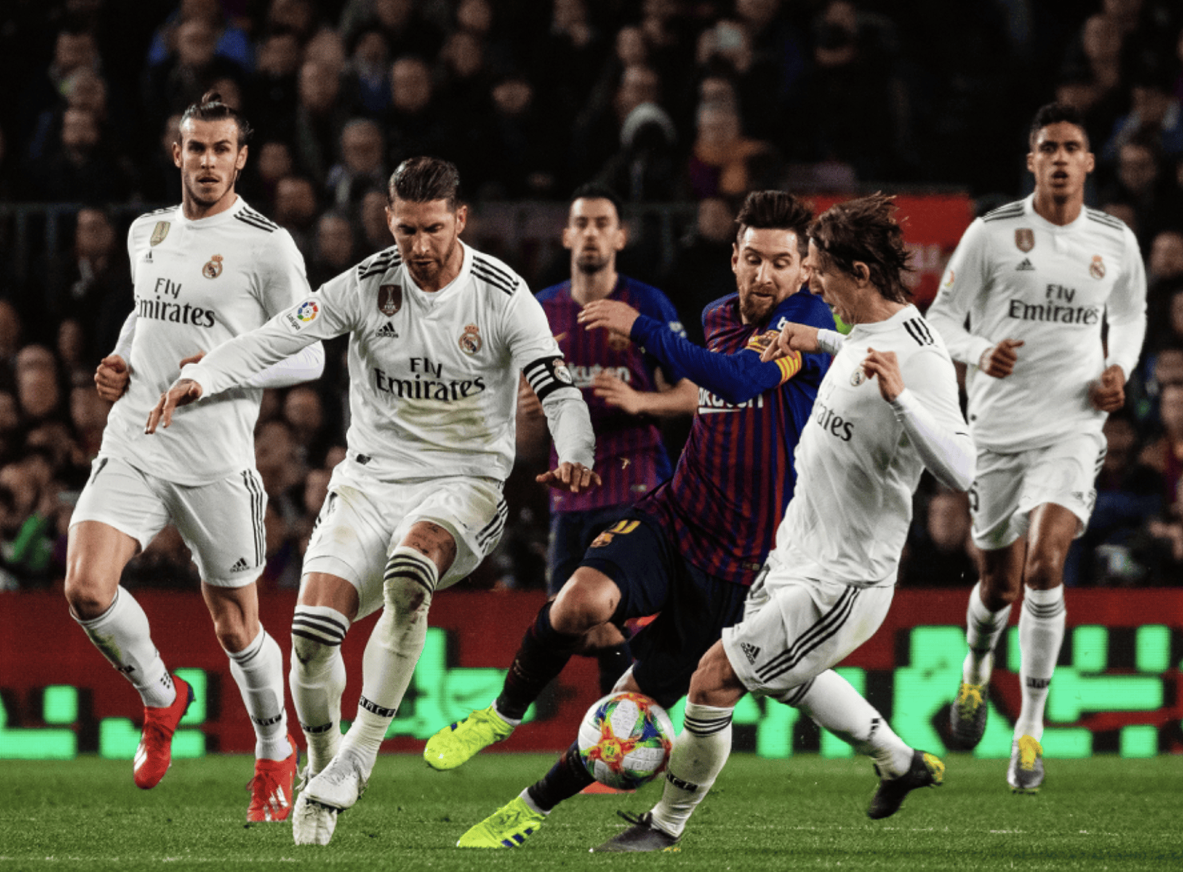 包含皇家马德里凭借强大实力击败对手,赢得三分!的词条 包含皇家马德里凭借强大实力击败对手,赢得三分!的词条