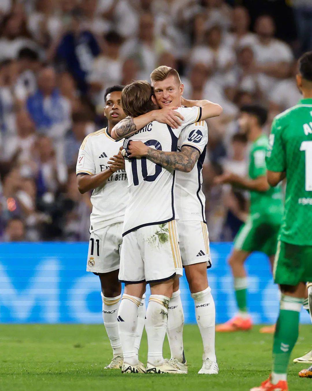 包含贝西克塔斯迎战拜仁慕尼黑,期待胜利之夜的词条 包含贝西克塔斯迎战拜仁慕尼黑,期待胜利之夜的词条