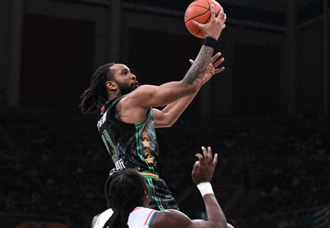 压力测试：球队战术布阵受到关注和质疑的简单介绍