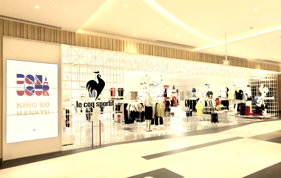 关于帕尔马俱乐部面临财务困境，寻求重组的信息