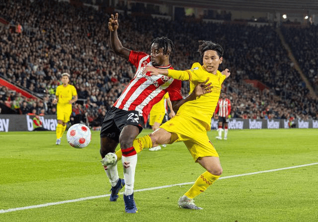 利物浦客场不敌南安普顿，客场再添一败绩的简单介绍