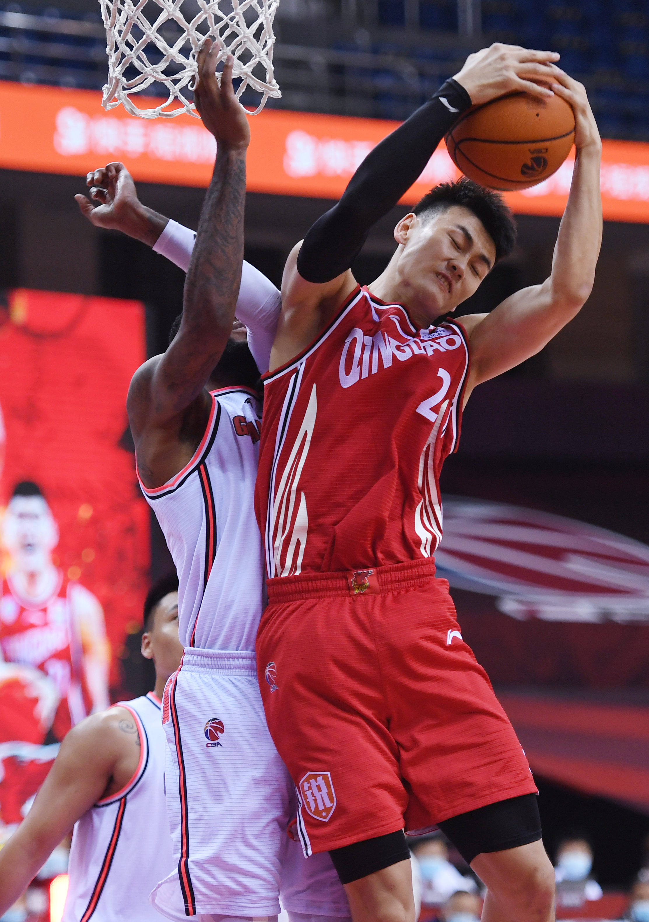 俄罗斯篮球联赛季后赛开幕，实力强队逐鹿争夺冠军荣耀的简单介绍