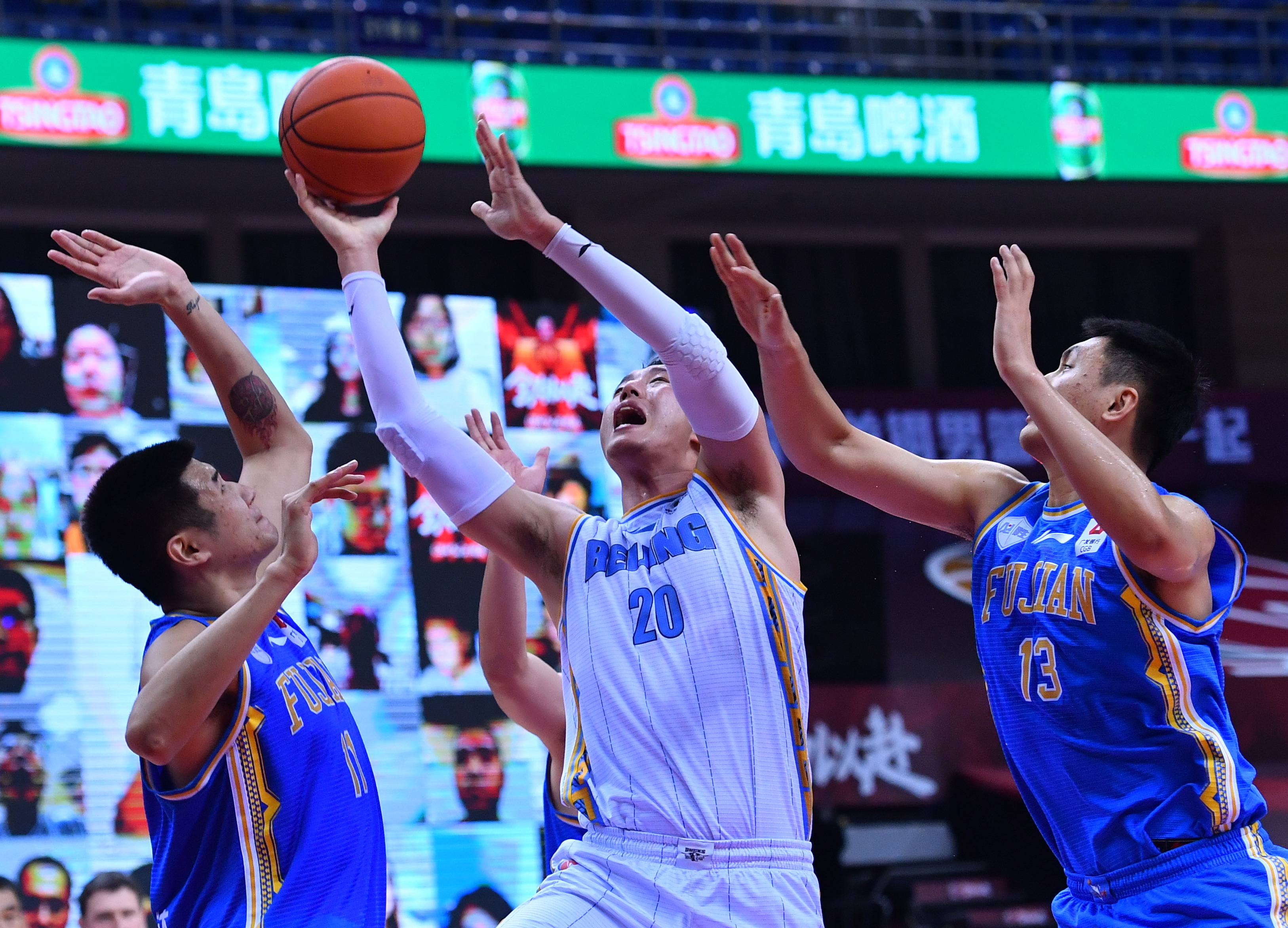 俄罗斯篮球联赛季后赛开幕，实力强队逐鹿争夺冠军荣耀的简单介绍