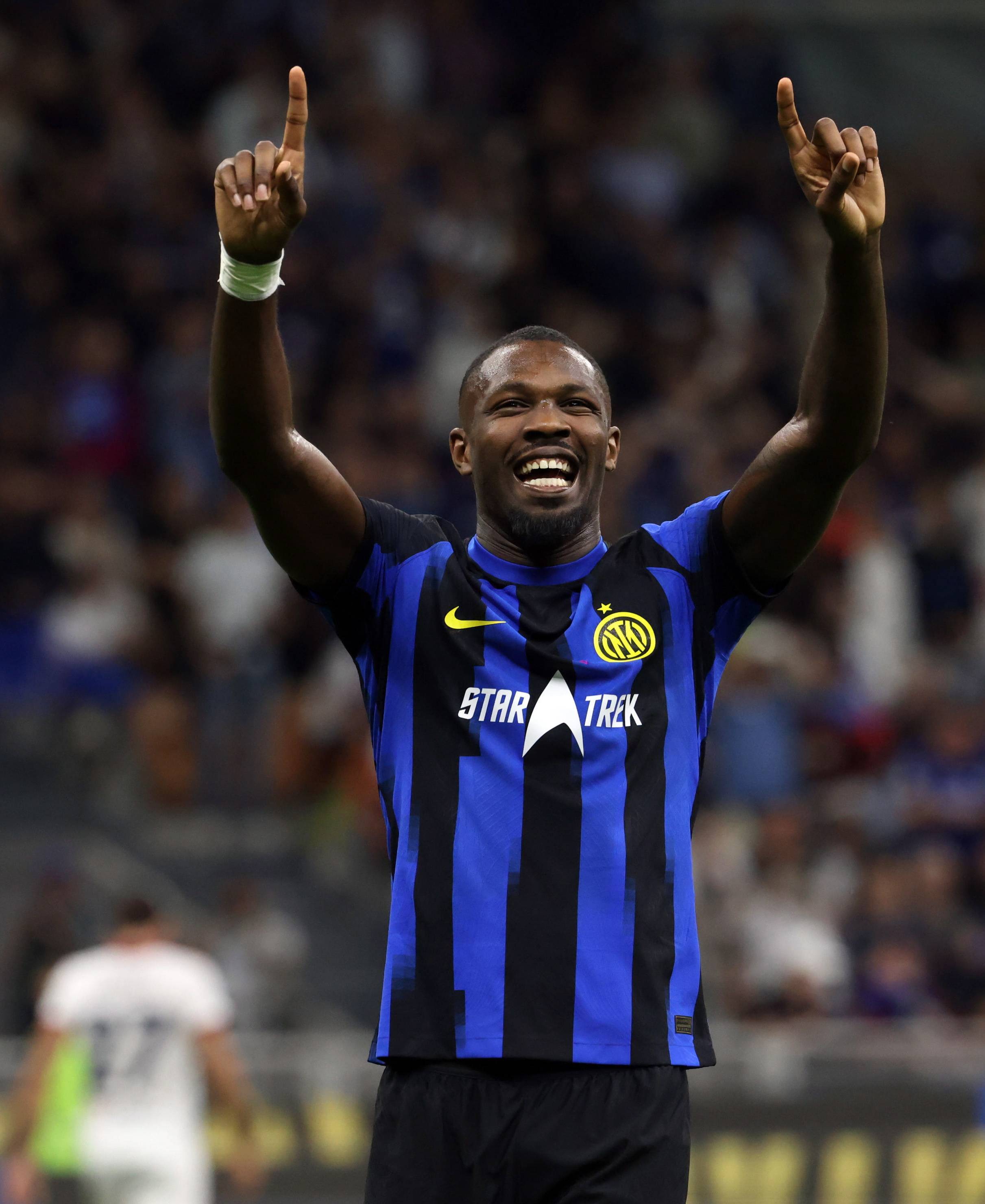 卡利亚里球员状态火热,助球队取胜 卡利亚里球员状态火热,助球队取胜