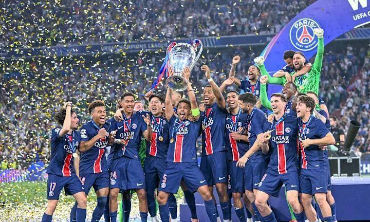 包含焦点对决：巴黎圣日耳曼与皇家马德里交锋的词条