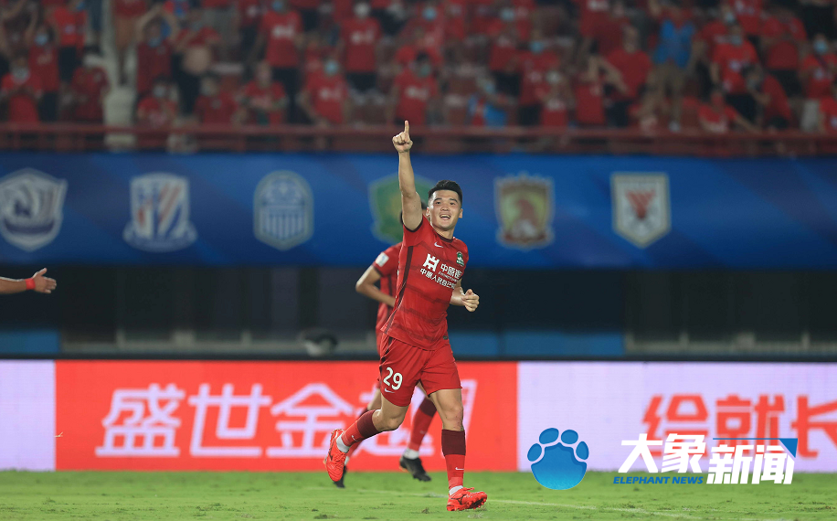 关于南嵩山龙迎战北京国安,争夺三分胜利的信息 关于南嵩山龙迎战北京国安,争夺三分胜利的信息