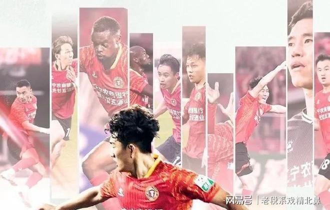 联赛中球员们展现出激烈竞争态势 联赛中球员们展现出激烈竞争态势