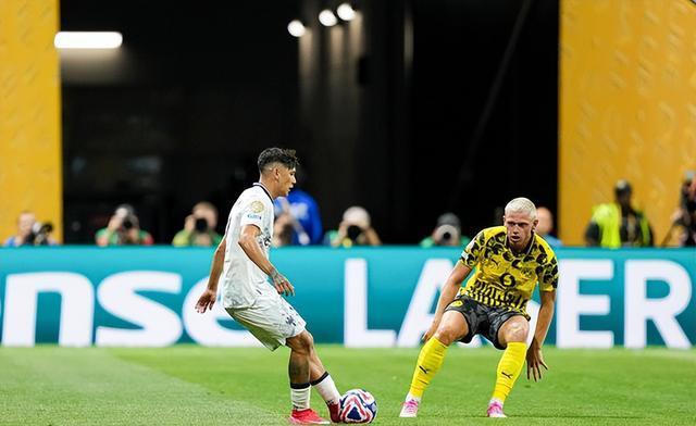 多特蒙德惨遭逆转，遗憾失去比赛优势的简单介绍