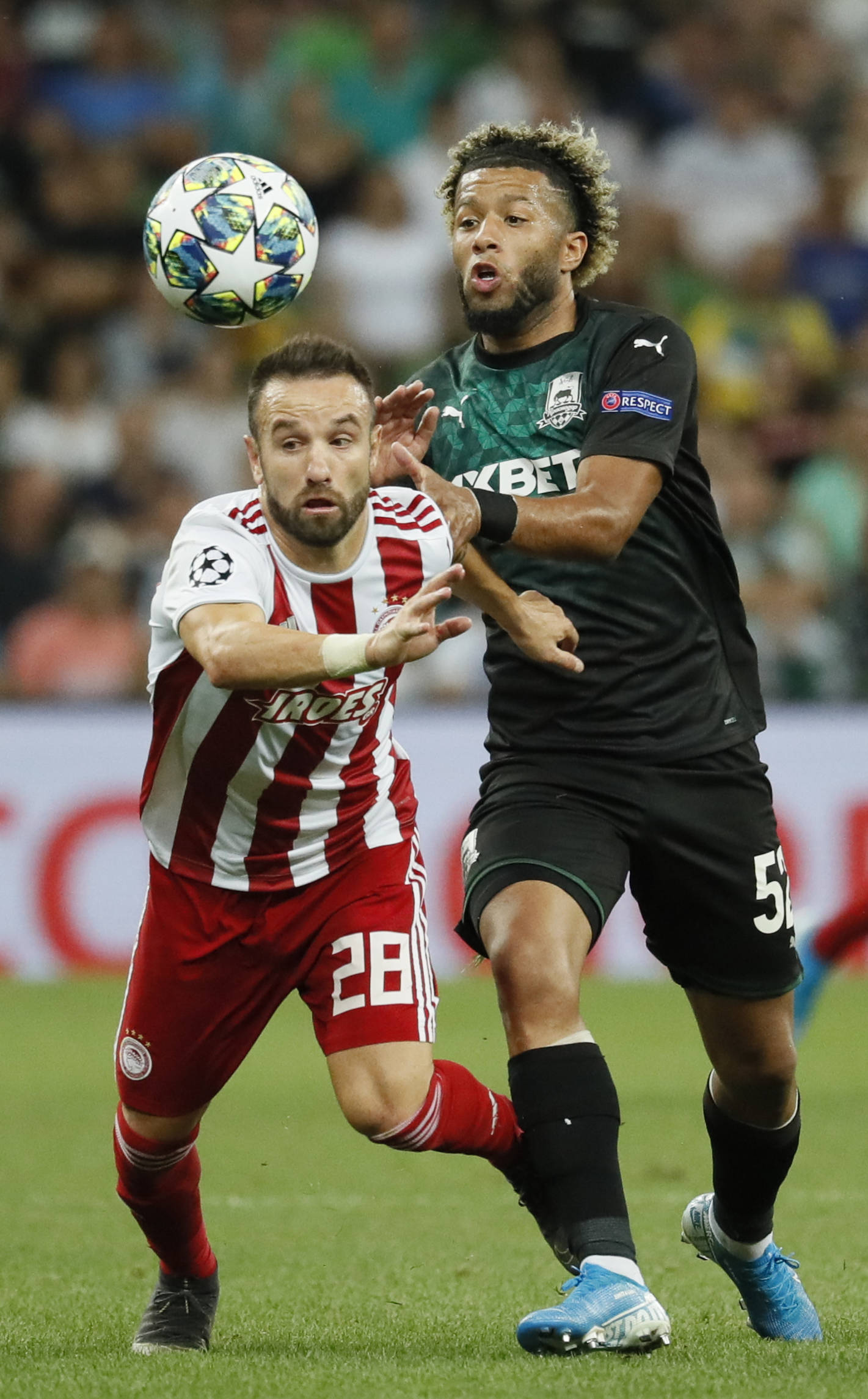 法兰克福球员为球队取得胜利