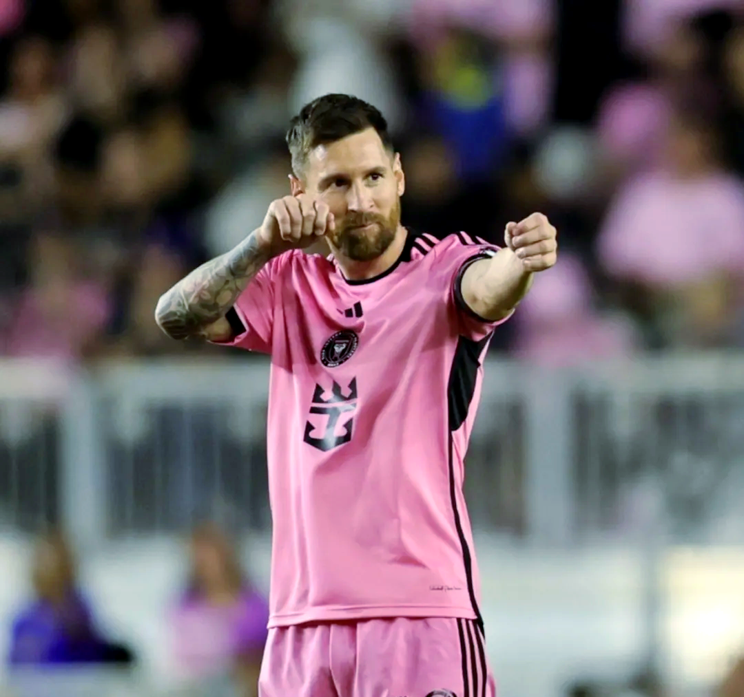 关于梅西的逆转让粉丝历史性的信息 关于梅西的逆转让粉丝历史性的信息