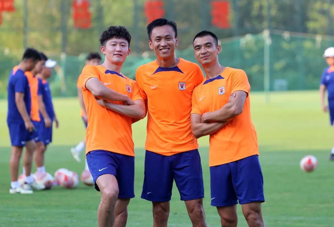 对手经验较丰备战，球队备战采取战术上的调整