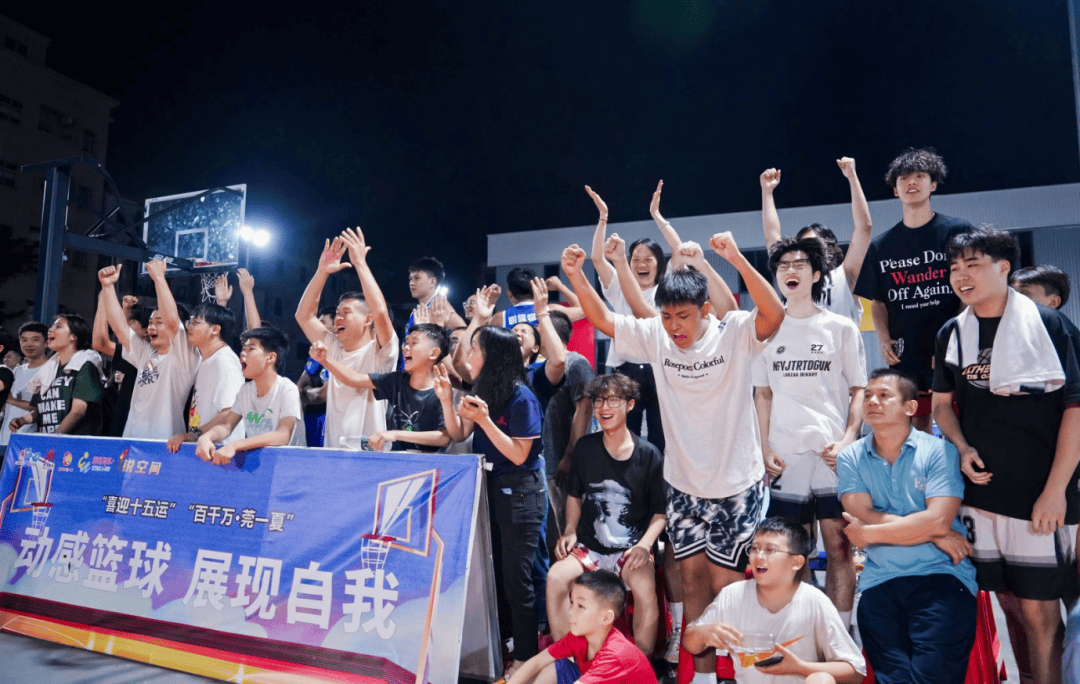 青少年篮球联赛迎来巅峰对决 青少年篮球联赛迎来巅峰对决