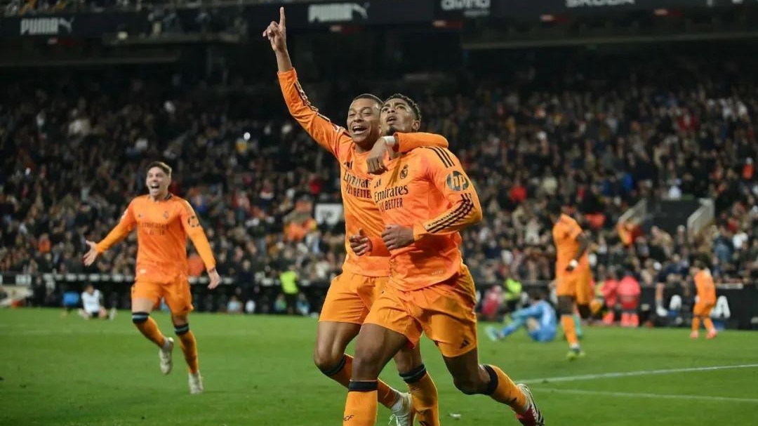 包含瓦伦西亚胜里昂,提升削减差距拉维奇进球的词条 包含瓦伦西亚胜里昂,提升削减差距拉维奇进球的词条