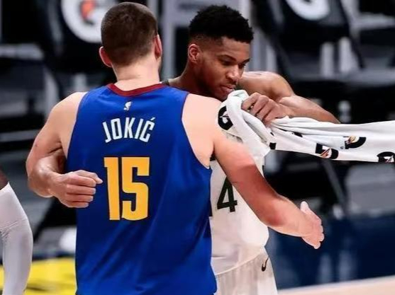 雄鹿队近期表现出色,成为东部强队之一 雄鹿队近期表现出色,成为东部强队之一