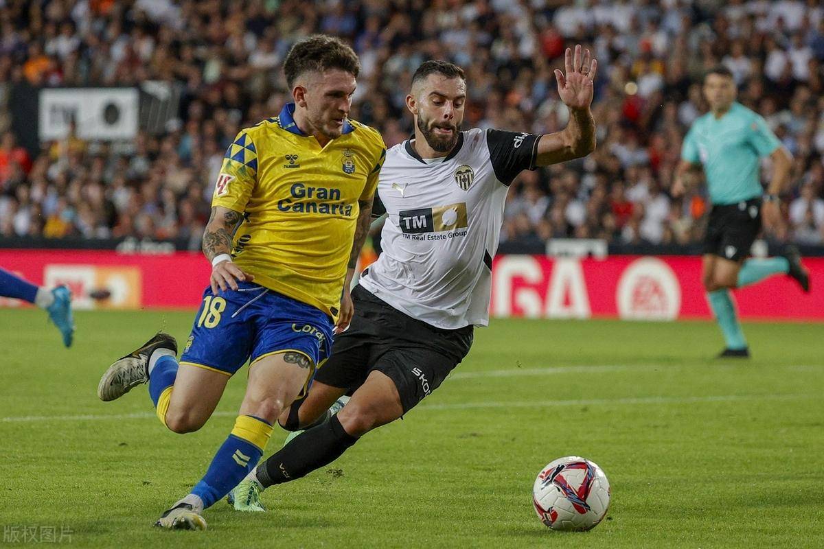 瓦伦西亚遭遇失利,再次落后 瓦伦西亚遭遇失利,再次落后