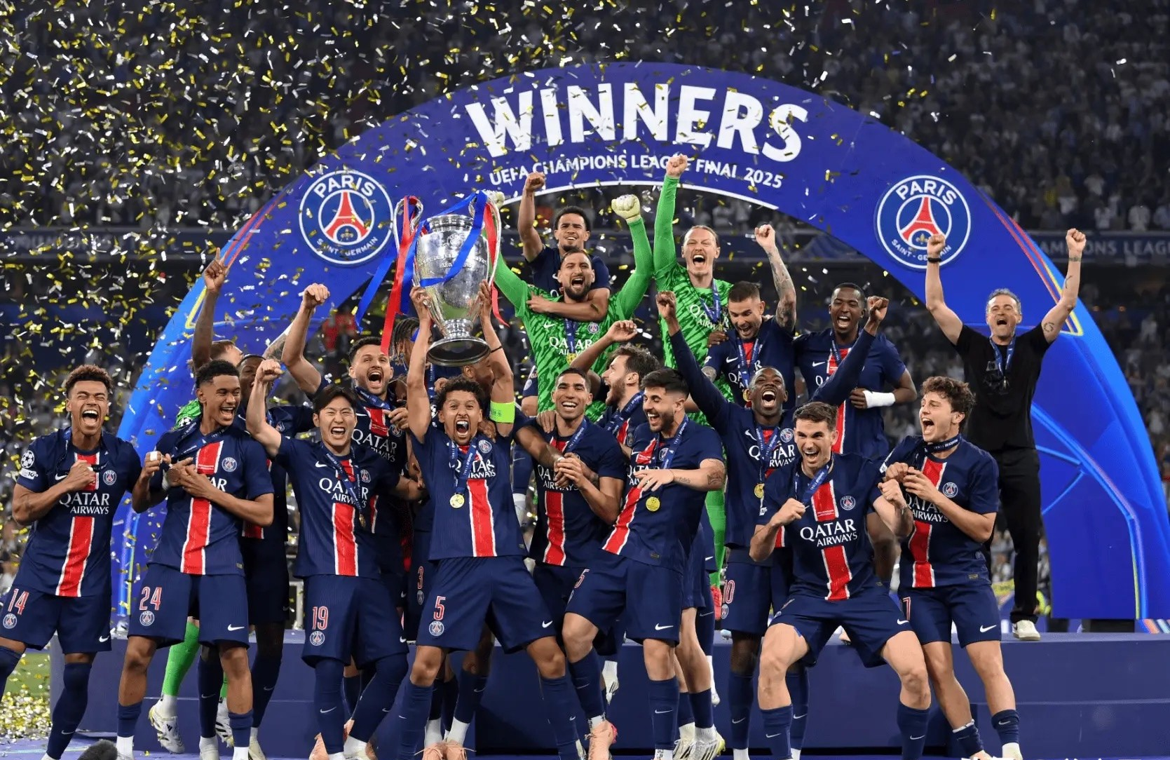 包含冲刺胜利:法国足球盛事的精彩瞬间的词条 包含冲刺胜利:法国足球盛事的精彩瞬间的词条