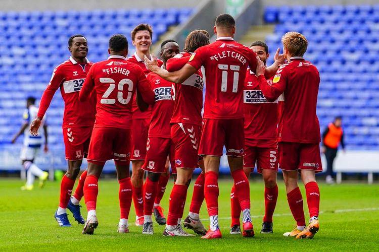 包含斯旺西客场战胜普雷斯顿，打破连败势头的词条