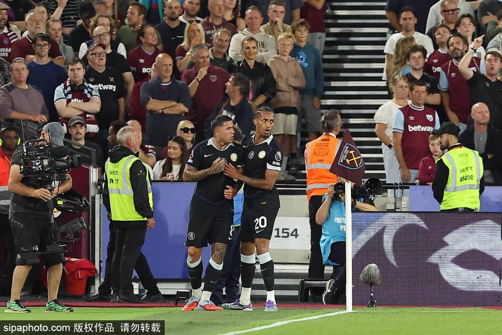 关于富勒姆主场大胜谢菲联，重振信心的信息