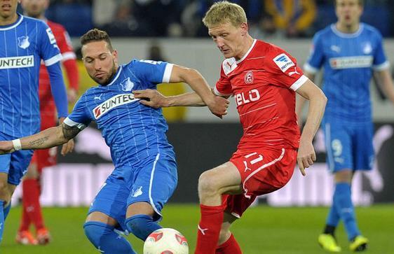 汉诺威队在德国足球联赛中排名前列 汉诺威队在德国足球联赛中排名前列