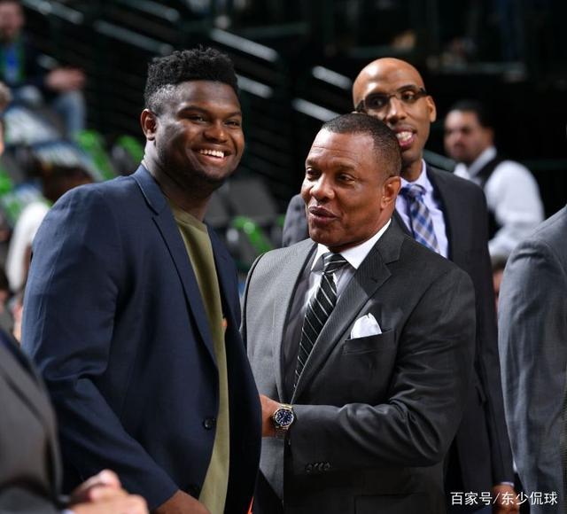 爵士队新援表现抢眼，引起球迷热议的简单介绍