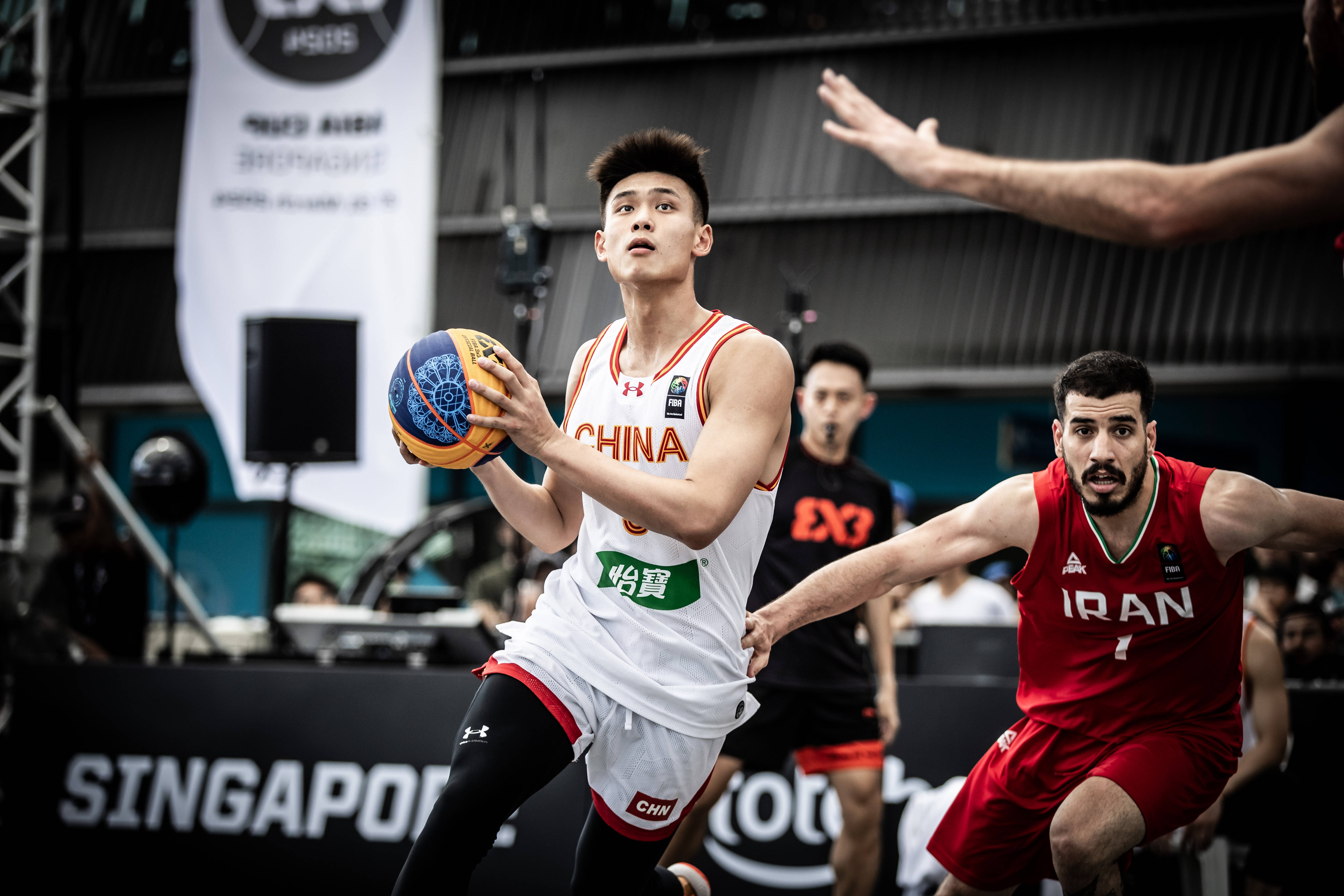 追逐梦想：亚洲球队在国际比赛中的不懈努力的简单介绍