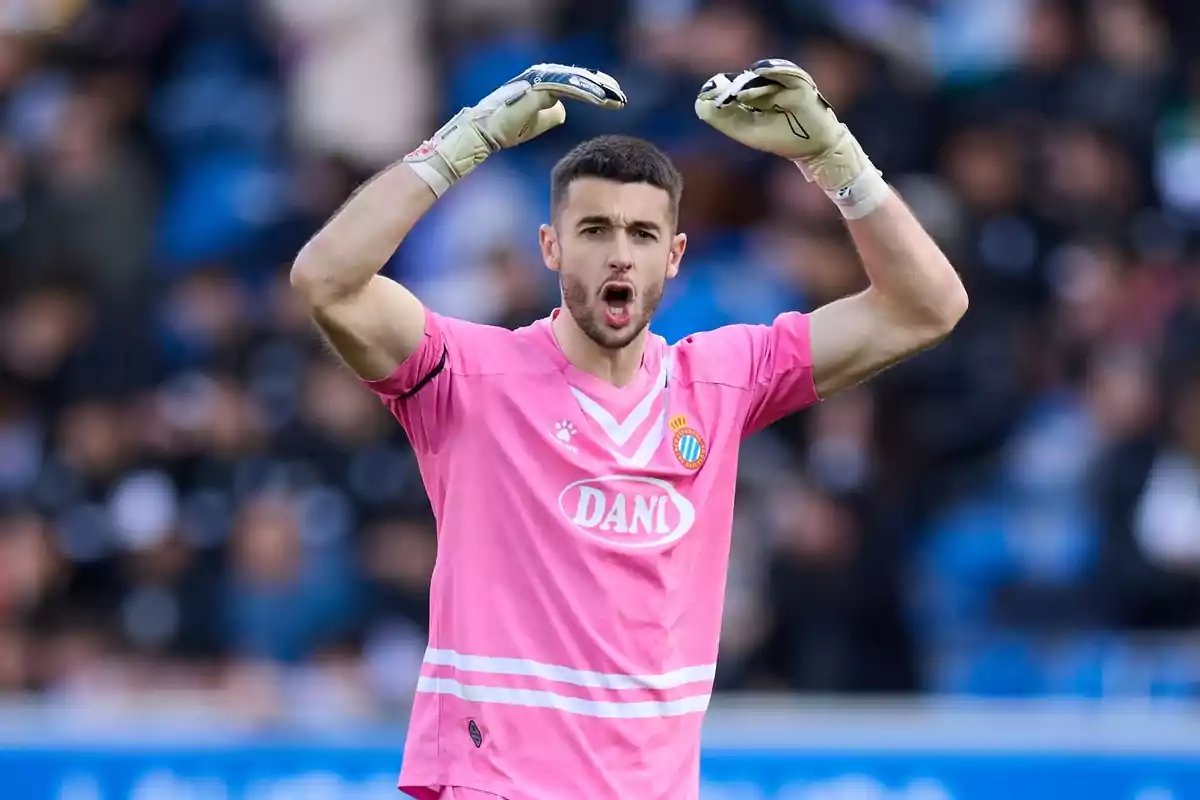 西班牙豪门队力挫敌手，晋级决赛