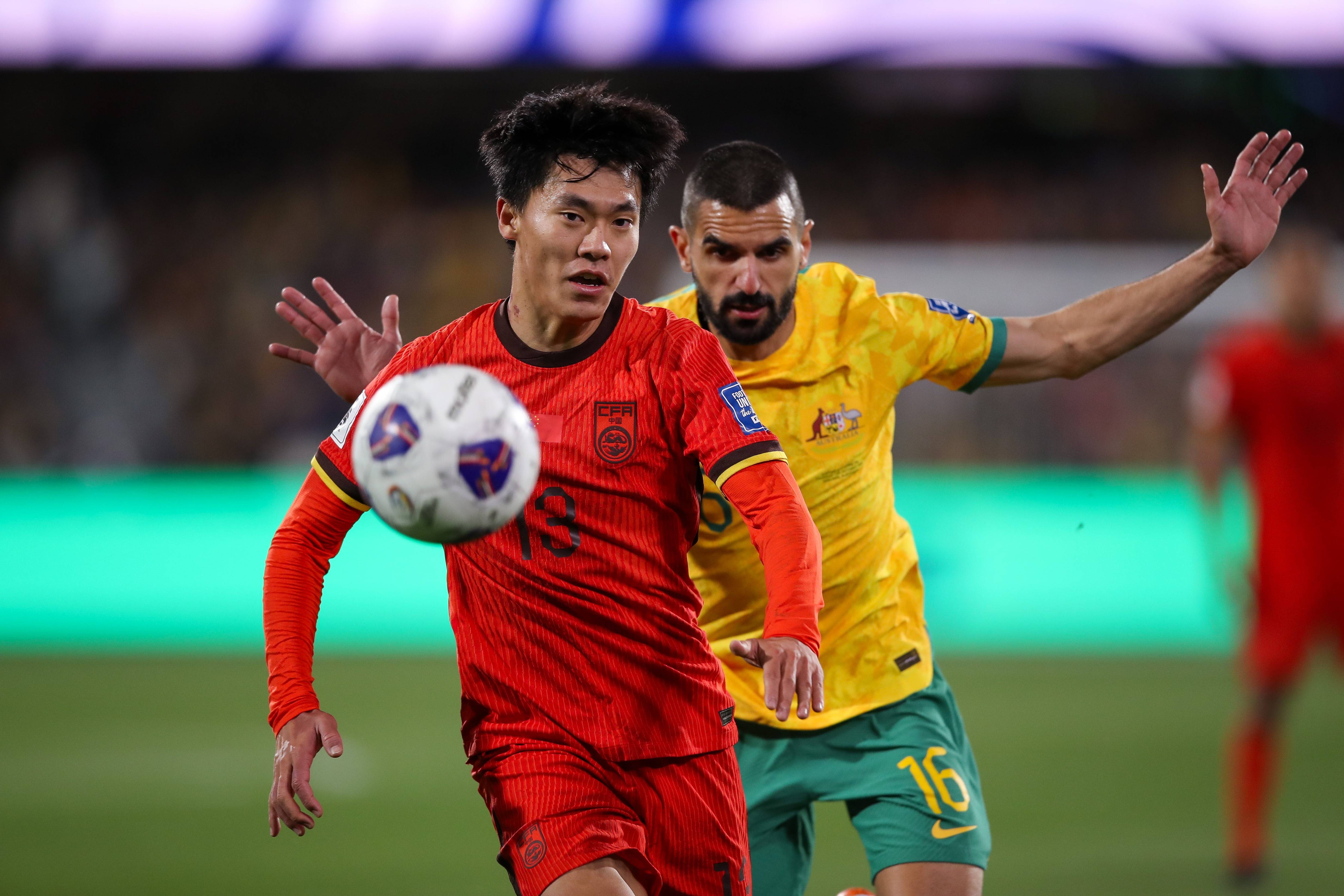 阿曼足球队大胜对手，晋级赛事下一轮