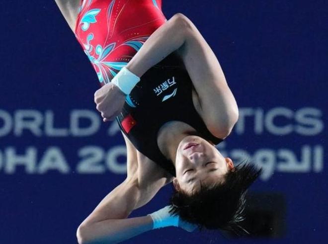 悉尼奥运会跳水比赛现场惊险一幕 悉尼奥运会跳水比赛现场惊险一幕