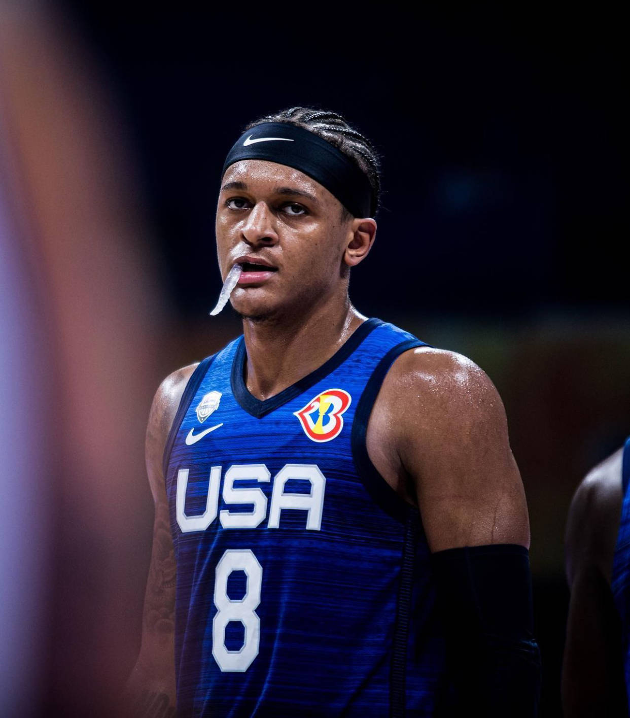 包含热火横扫意大利男篮，汉密尔顿惊艳世界的词条