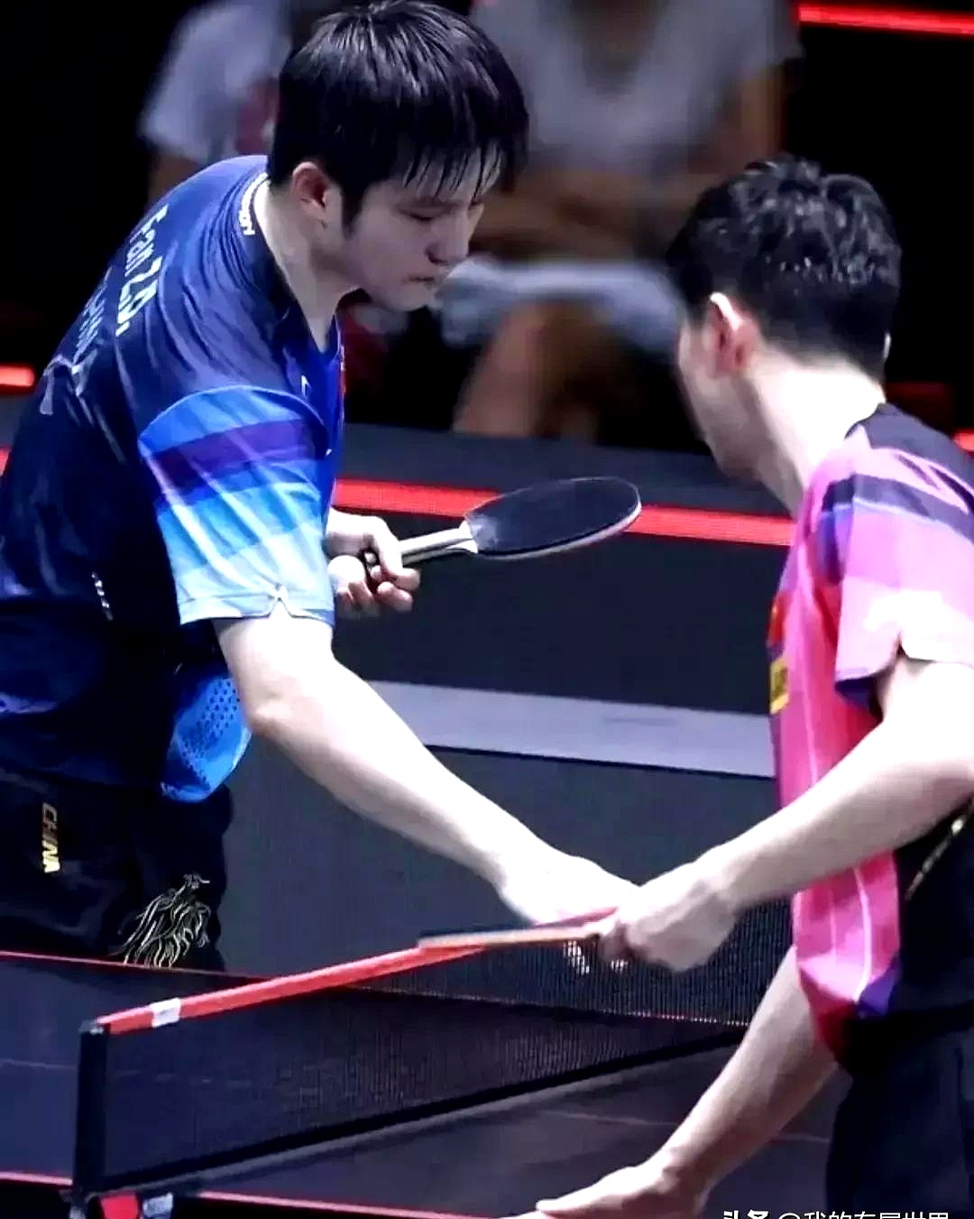 日本乒乓球队鏖战英国乒乓球队,马龙爆发神勇的简单介绍 日本乒乓球队鏖战英国乒乓球队,马龙爆发神勇的简单介绍