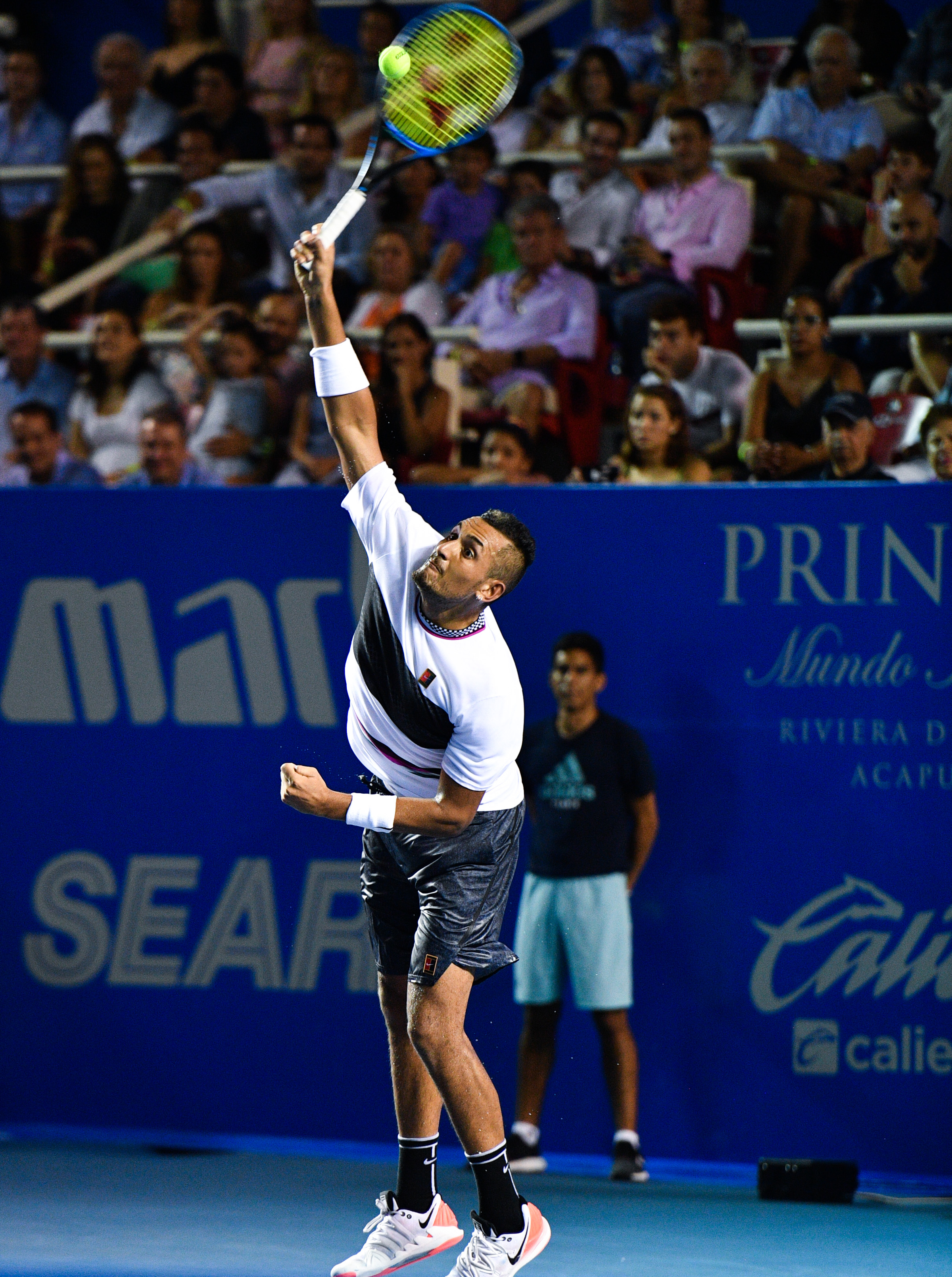 西班牙网球队完胜美国网球队,克耶高斯爆发神勇的简单介绍 西班牙网球队完胜美国网球队,克耶高斯爆发神勇的简单介绍