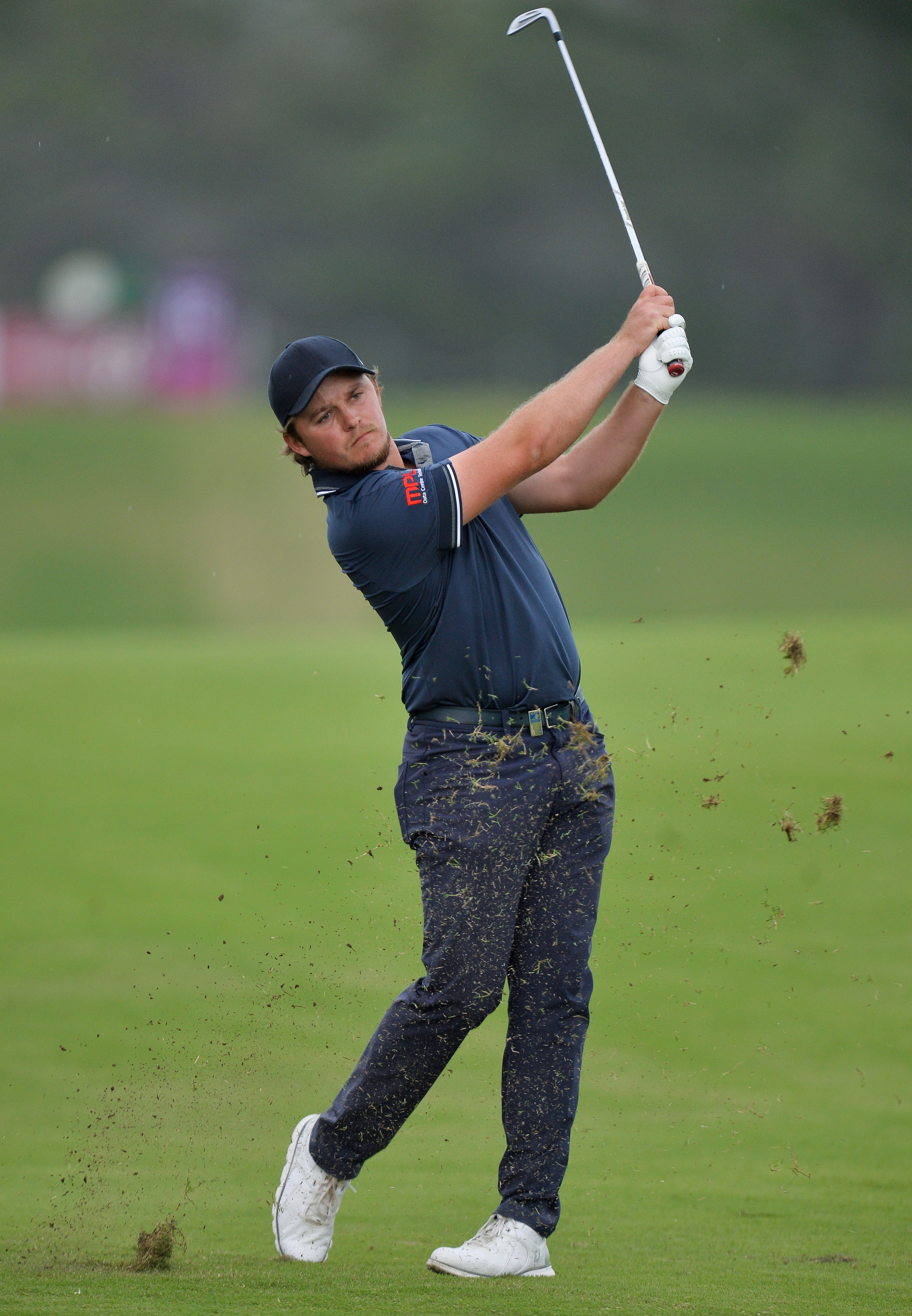 关于球星爆发！高尔夫赛场再现神级操作的信息